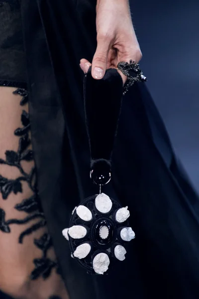 Look 20